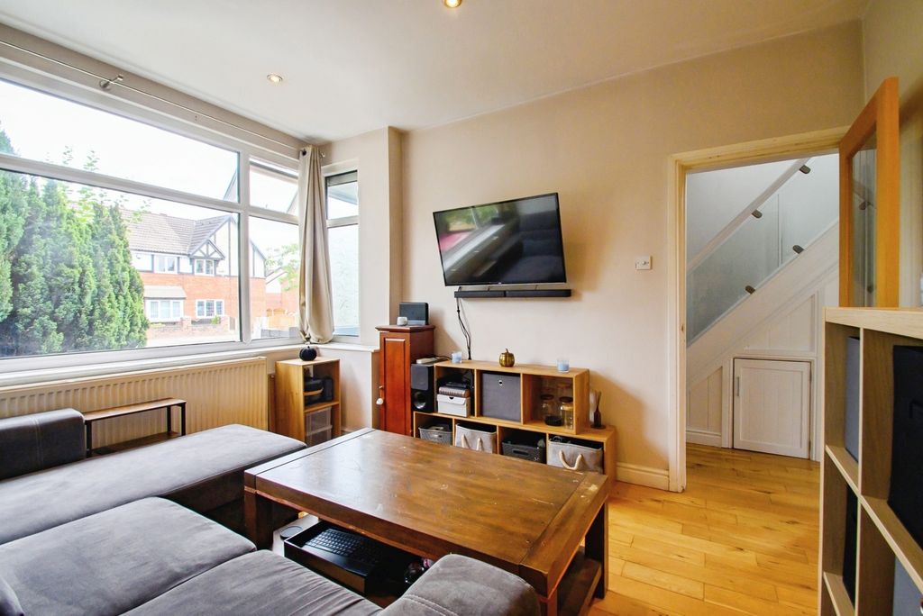 Property photo 3 of 25 Pbox-Img.Jpg