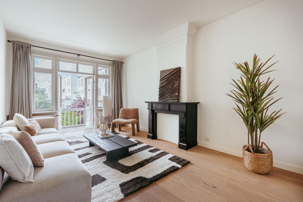 Property photo 2 of 49