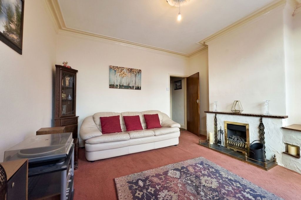 Property photo 3 of 13 Reception Room