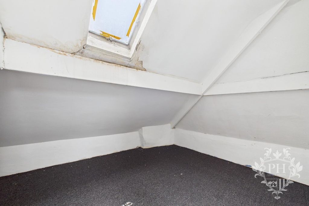 Property photo 1 of 7 Su5H-Qp2Nekfkb22Pwnnmq.Jpg