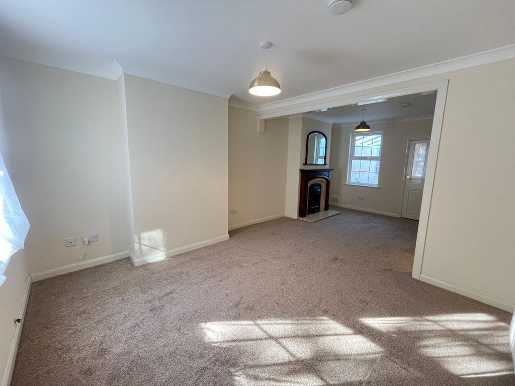 Property photo 3 of 13 Living Room