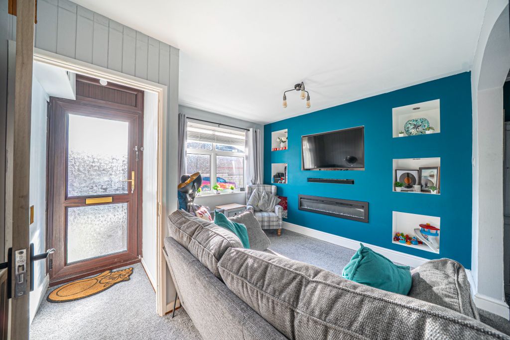 Property photo 3 of 20