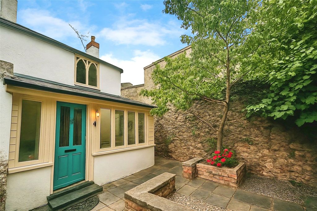 Property photo 3 of 20 Picture No. 33