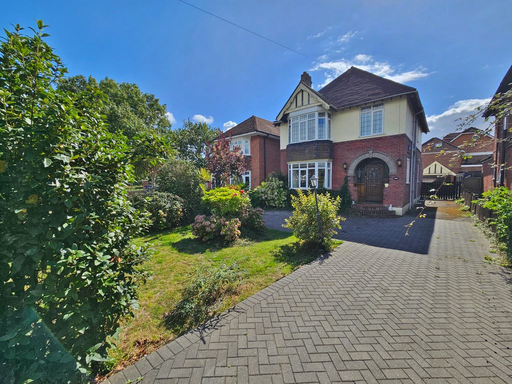Property photo 1 of 22