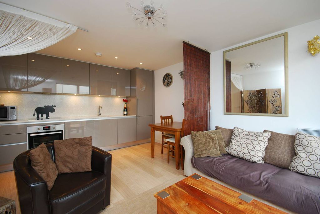 Property photo 3 of 14