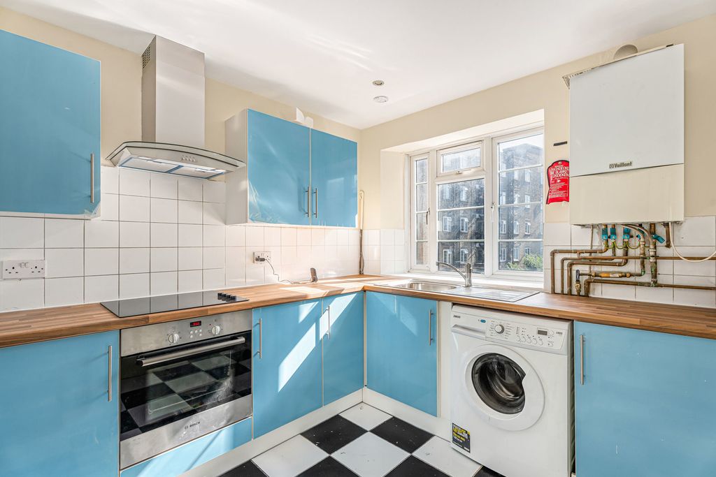 Property photo 3 of 15 Kitchen