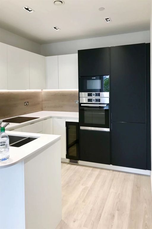 Property photo 2 of 8 Kitchen