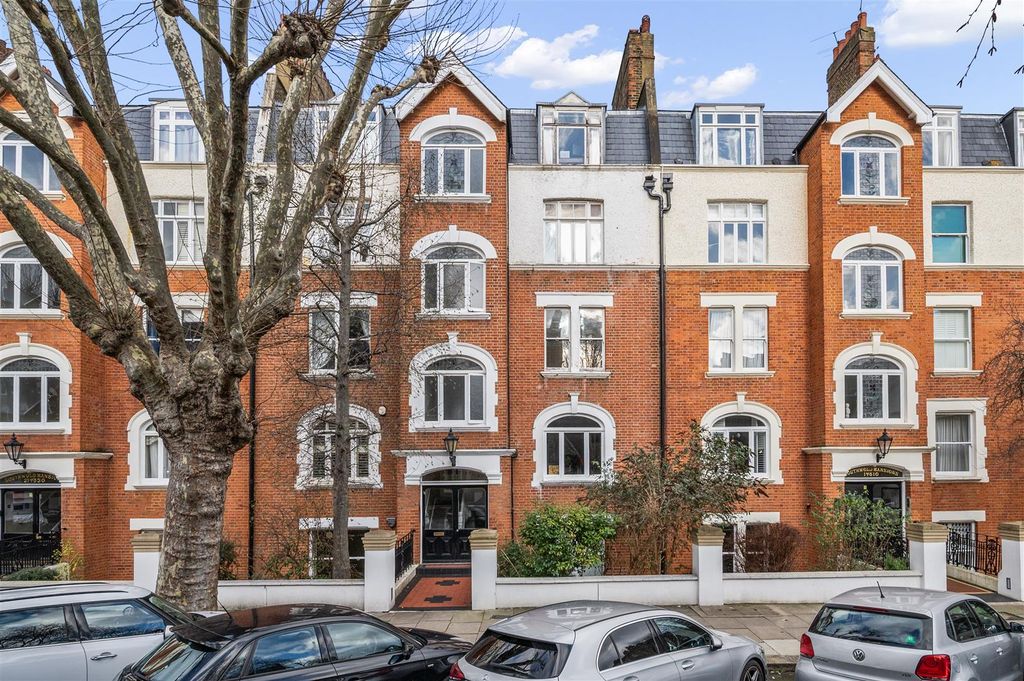 Property photo 2 of 12 Daneils_12A Southwold Mansions, Widley Road,_015.J