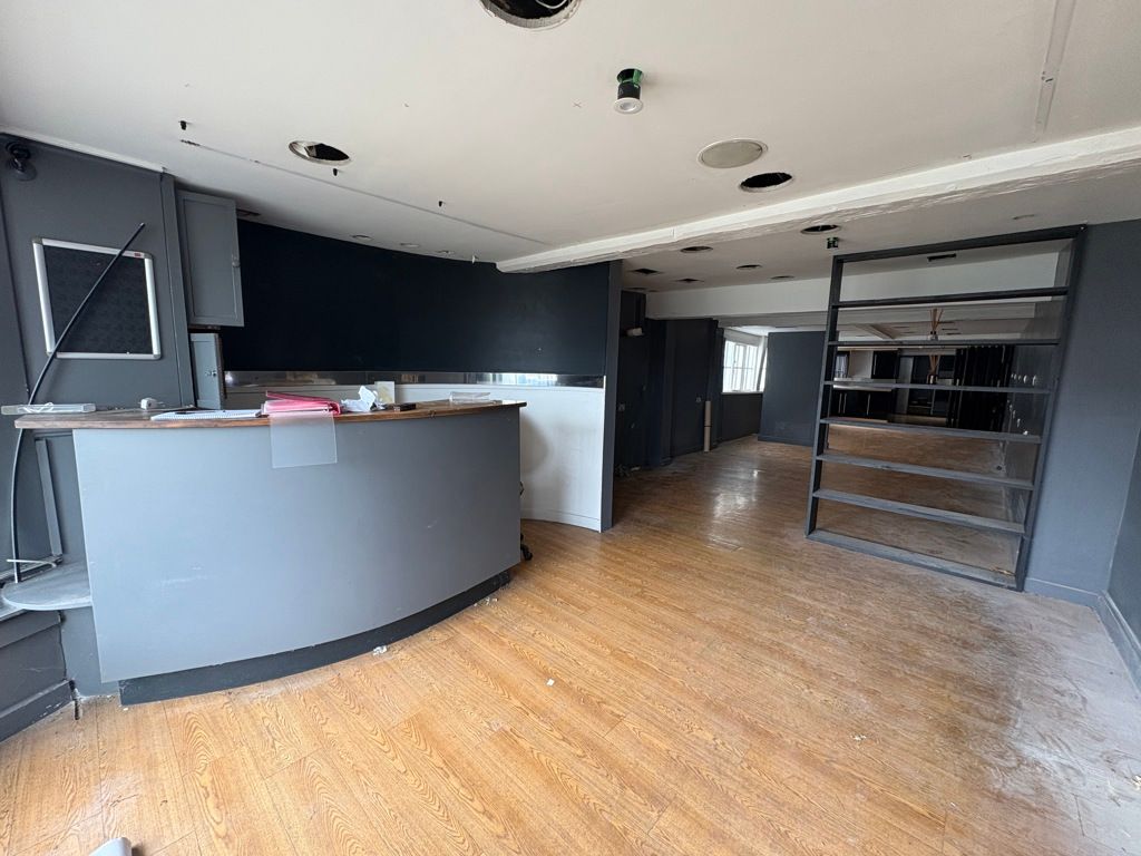 Property photo 3 of 9 Photo 12