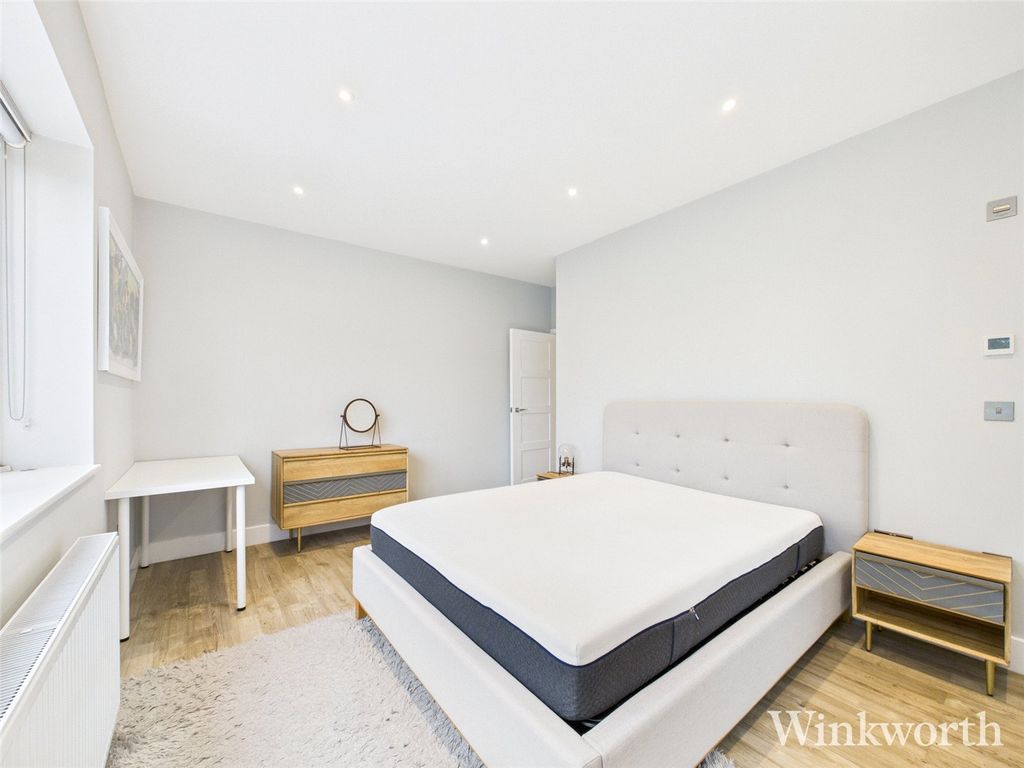 Property photo 1 of 11 Picture No. 18