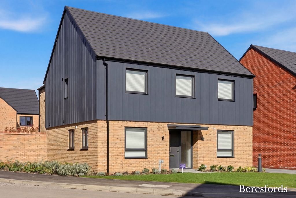 Property photo 1 of 28 Front