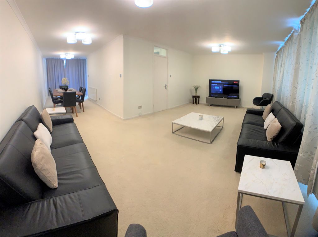 Property photo 3 of 7 Gallery