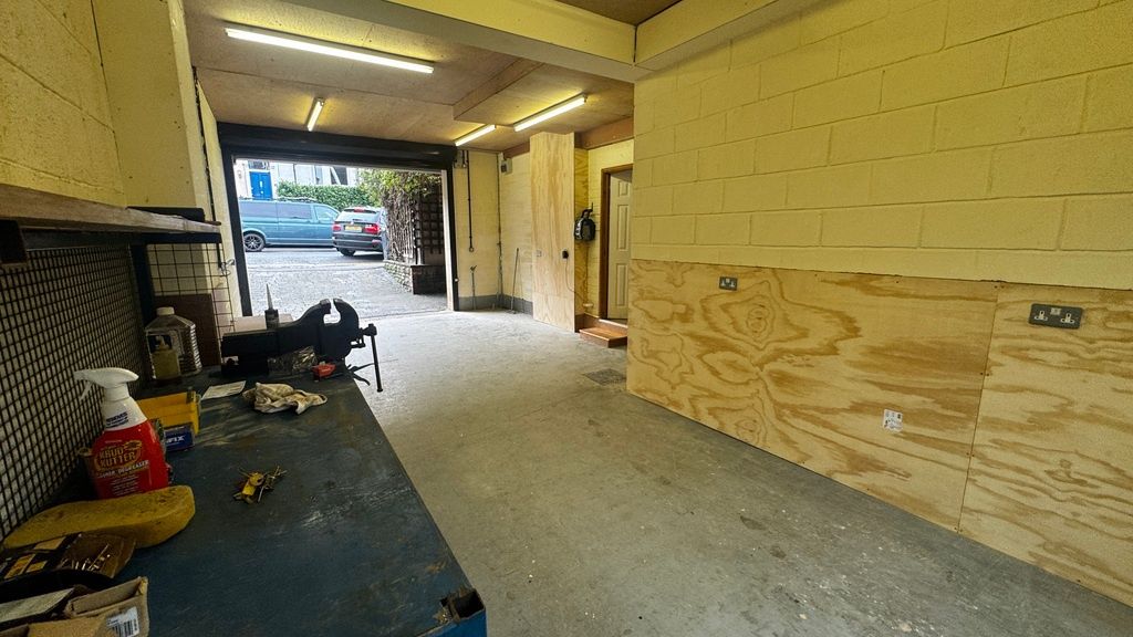 Property photo 3 of 11 Long, Secure Storage/Garage Space With Concrete Fl...