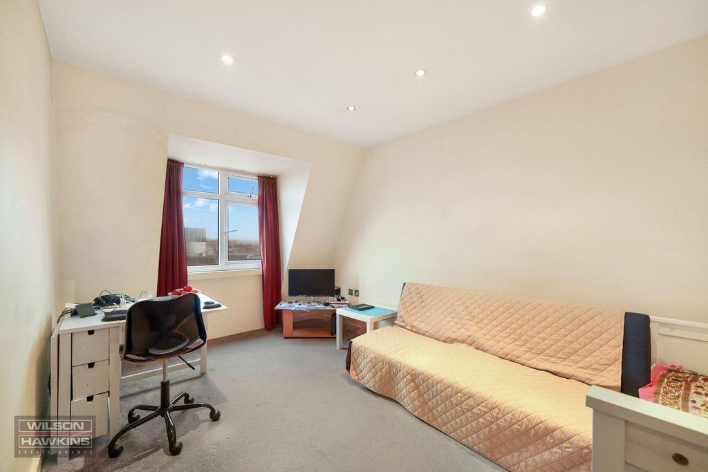 Property photo 2 of 12 Flat 11, 4-10 College Road - Jy6Mfmyiqwgzqqk8Bqw4.