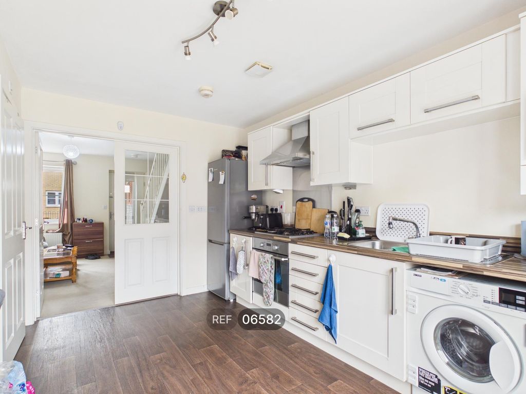 Property photo 2 of 16 Kitchen