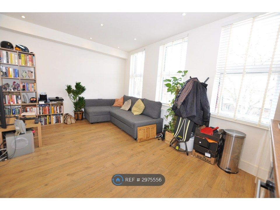 Property photo 2 of 8