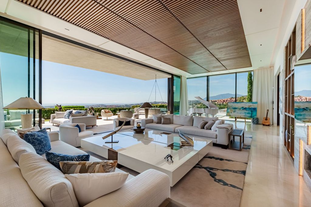 Property photo 2 of 50