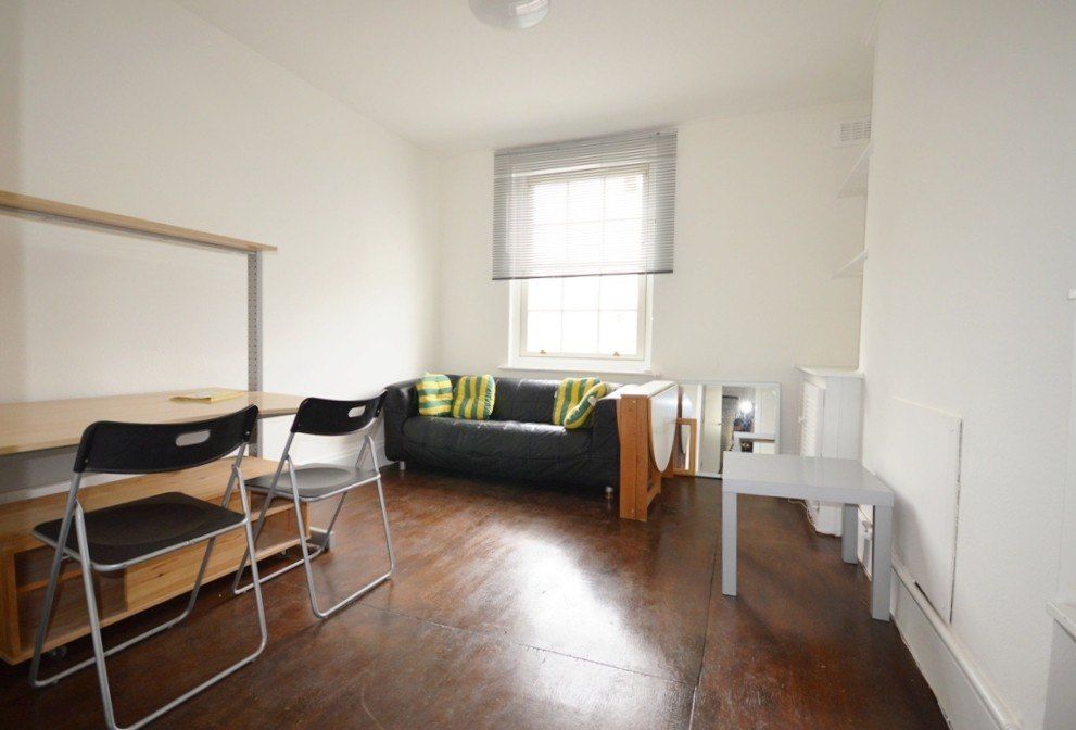 Property photo 3 of 8 Gallery