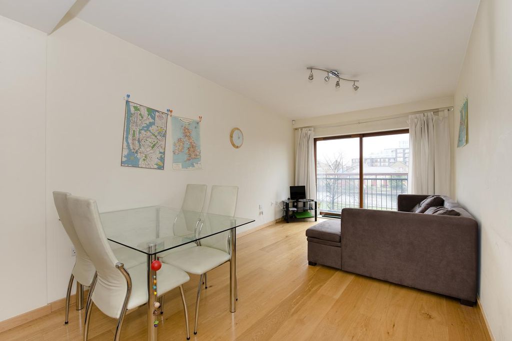 Property photo 2 of 7