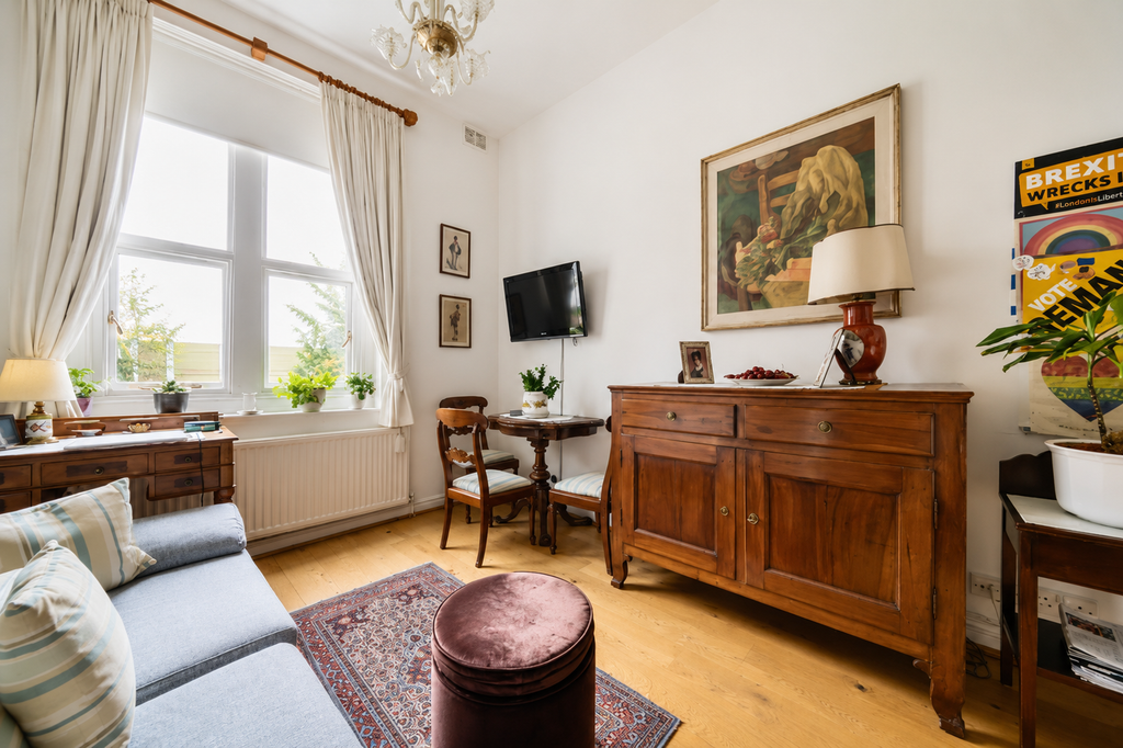 Property photo 2 of 13 2