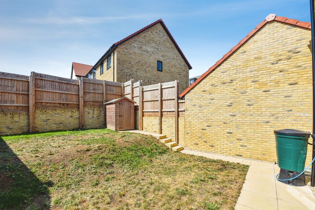 Property photo 3 of 12