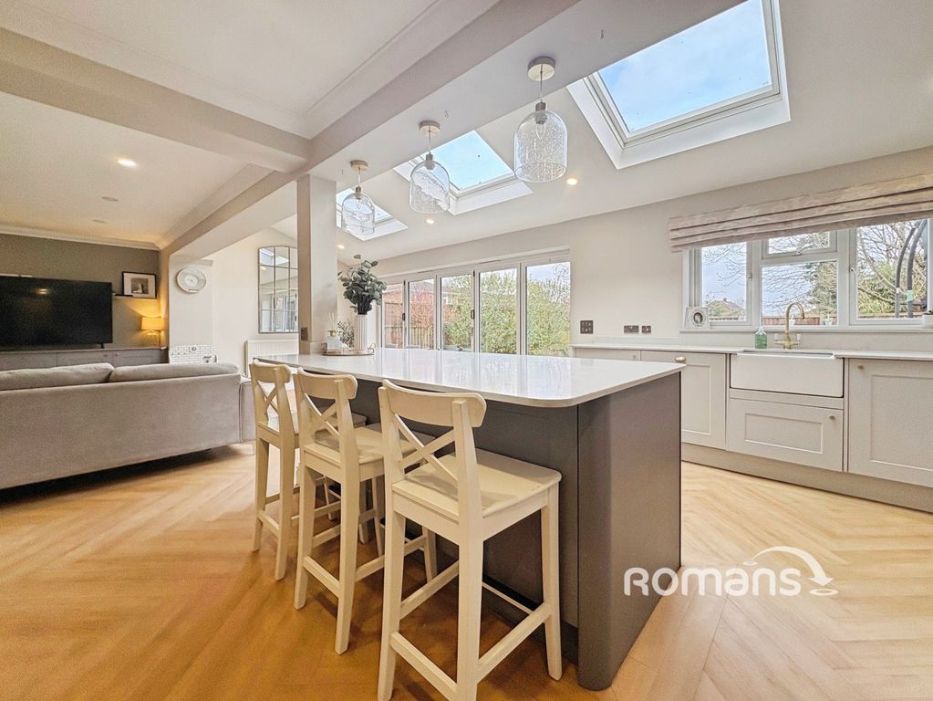 Property photo 2 of 21 Pbox-Img.Jpg