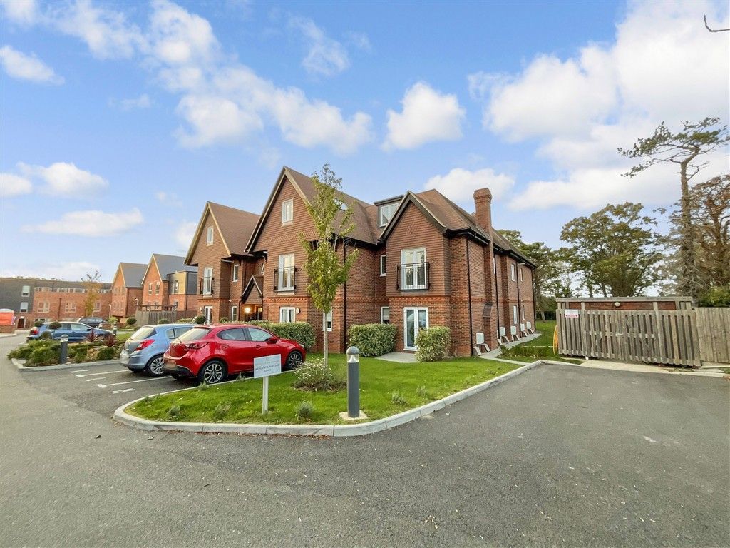 Property photo 1 of 10 Front Elevation