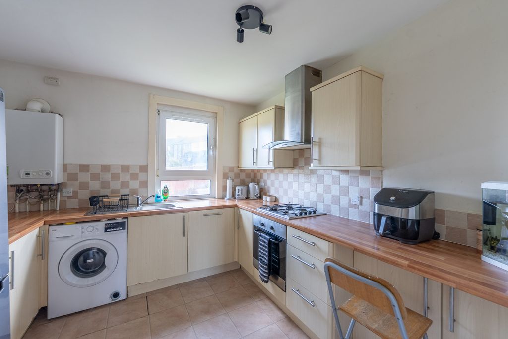 Property photo 3 of 23 Gallery