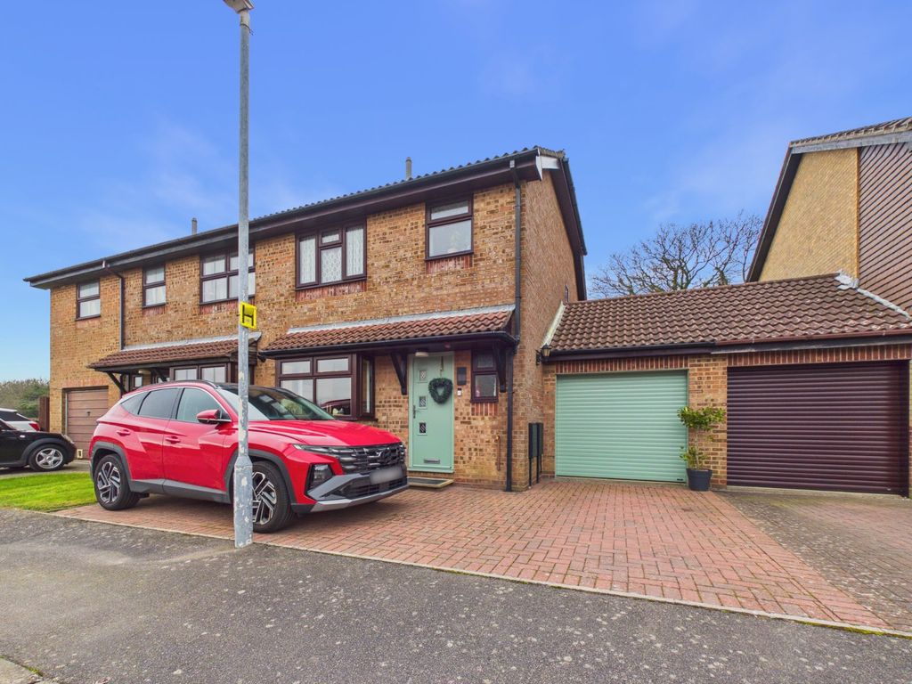 Property photo 1 of 21 Frontage