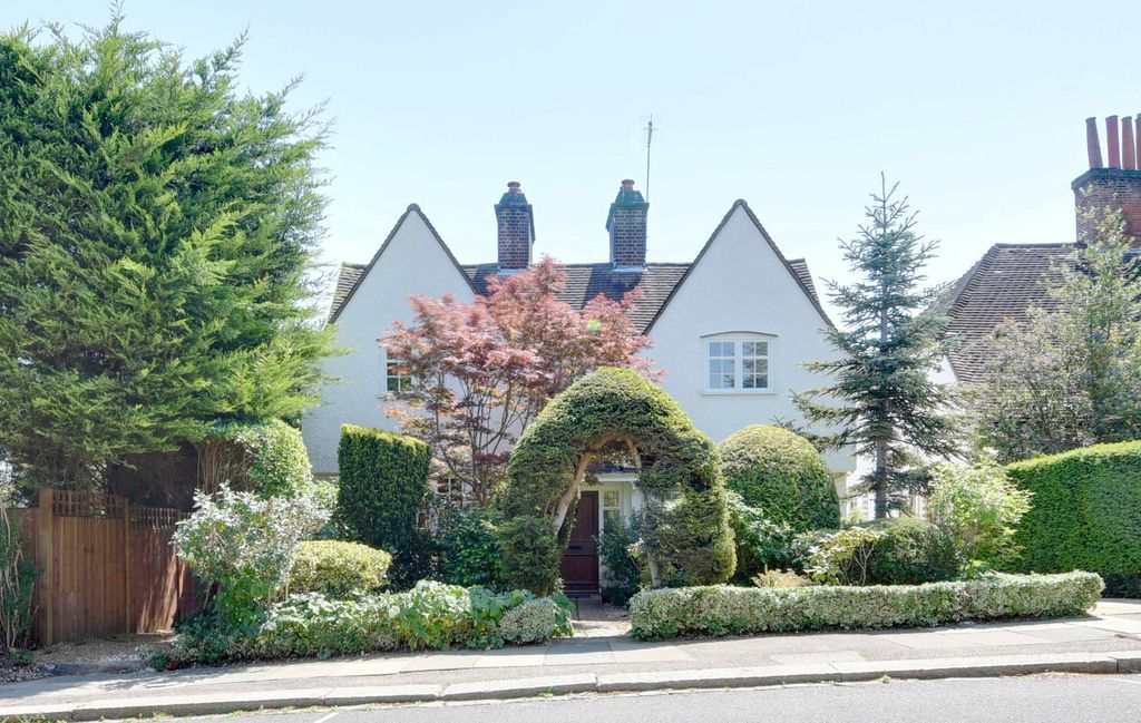 Property photo 1 of 18
