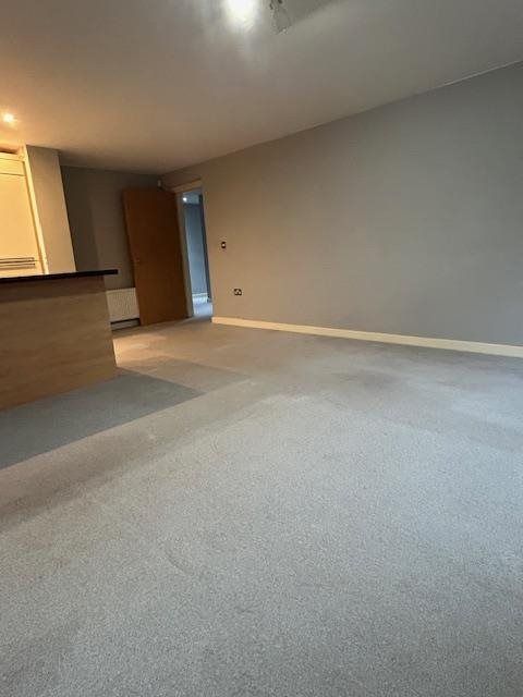 Property photo 3 of 15 Lounge,