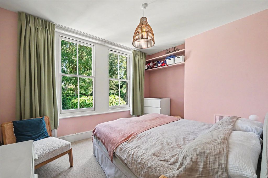 Property photo 3 of 10 Picture No. 05