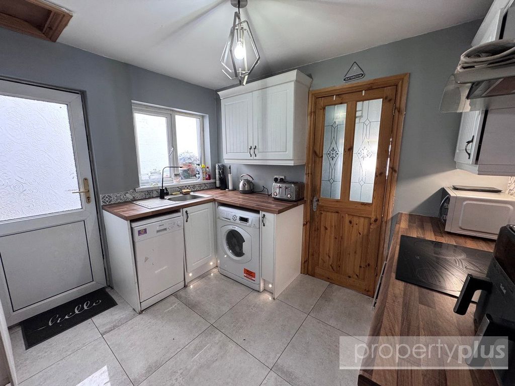 Property photo 3 of 12 Picture No. 08