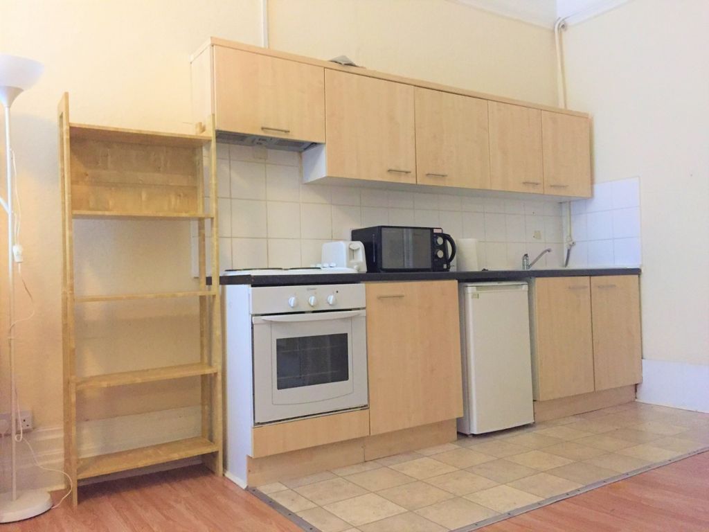 Property photo 2 of 5