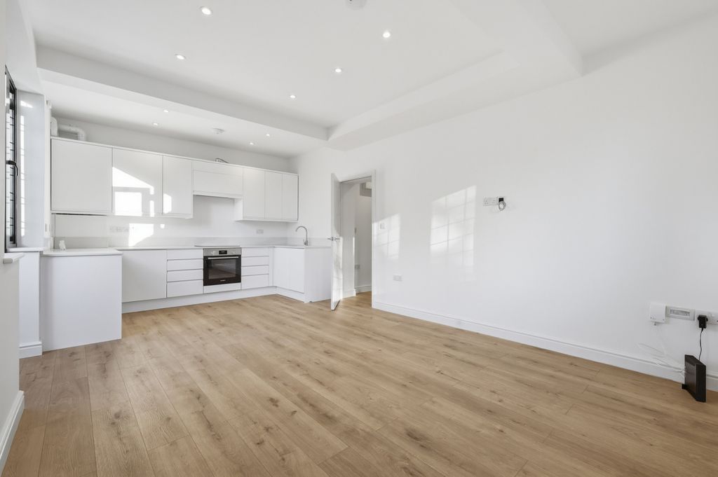 Property photo 3 of 17 Reception / Kitchen - Diner