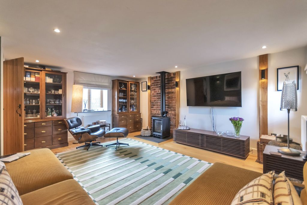 Property photo 2 of 55
