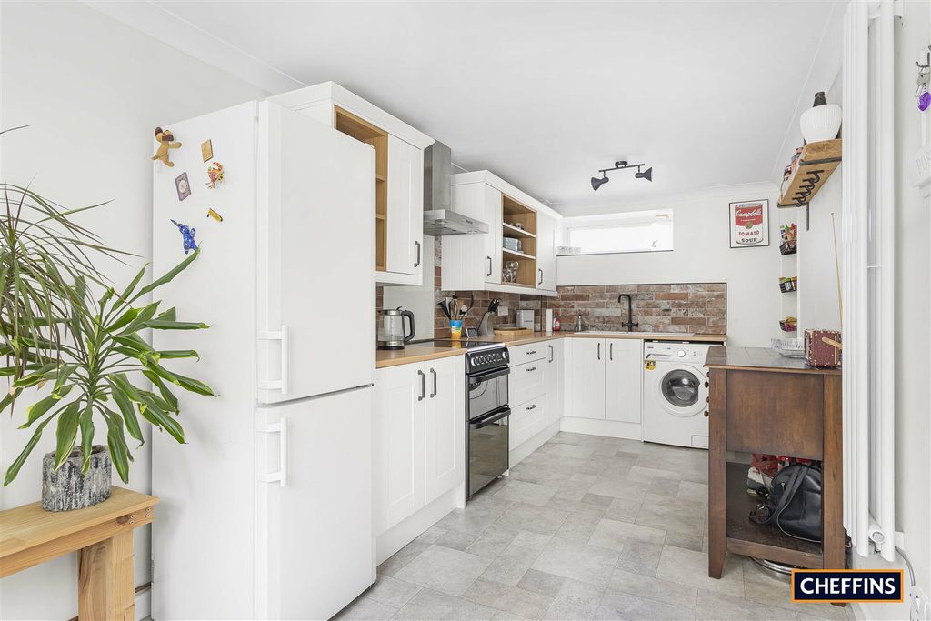 Property photo 3 of 16 18_52823_Watermarked.Jpg