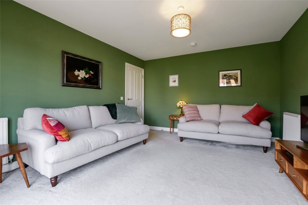 Property photo 3 of 20 Picture No. 04