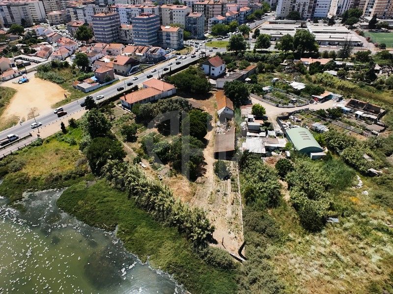 Property photo 1 of 50