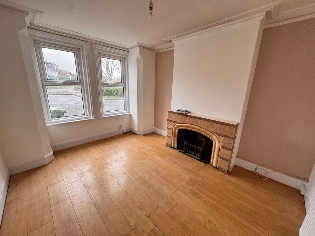 Property photo 3 of 11 Picture No. 10