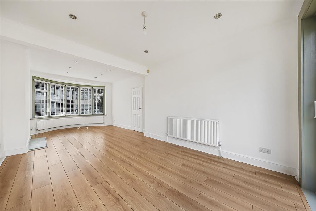 Property photo 2 of 23 Dsc04237 - Copy.Jpg