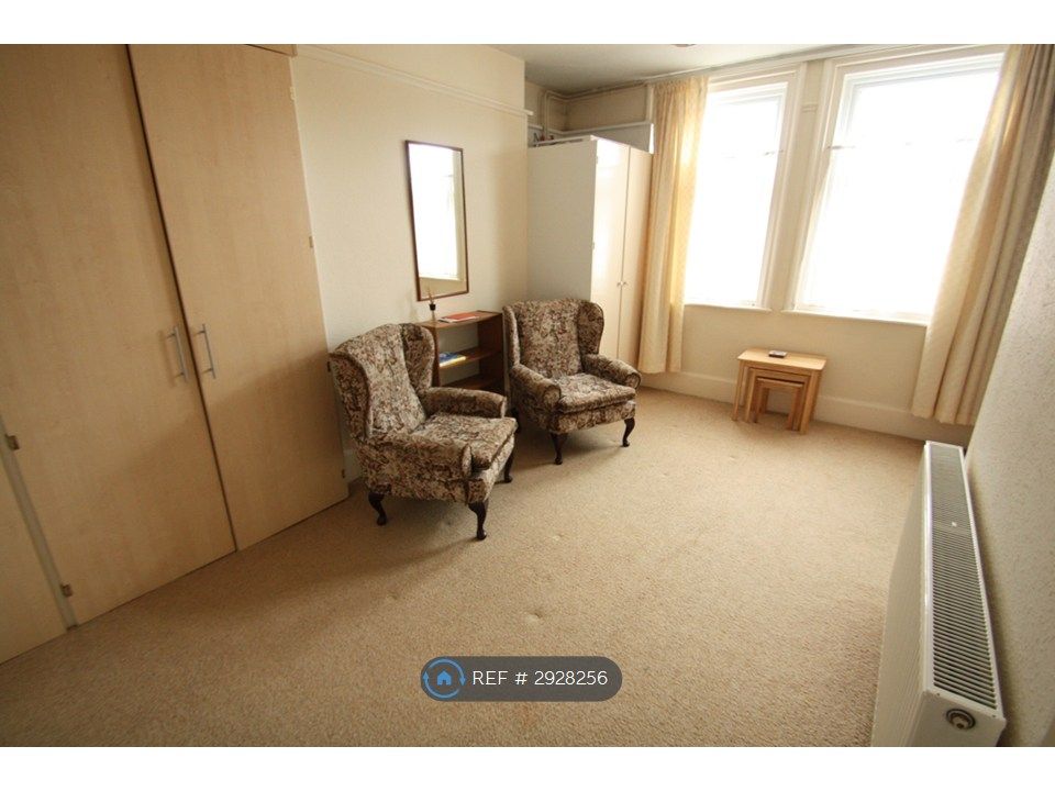 Property photo 3 of 4