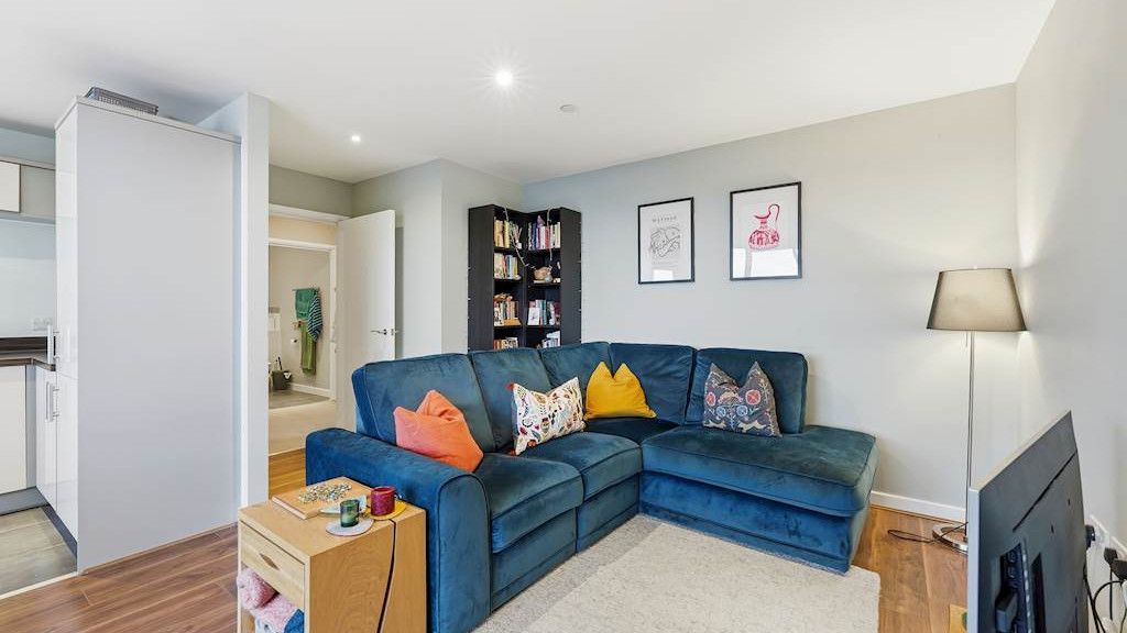 Property photo 3 of 19