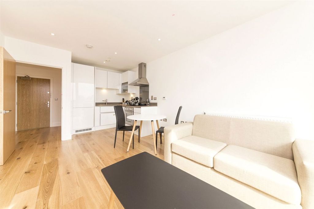 Property photo 2 of 11