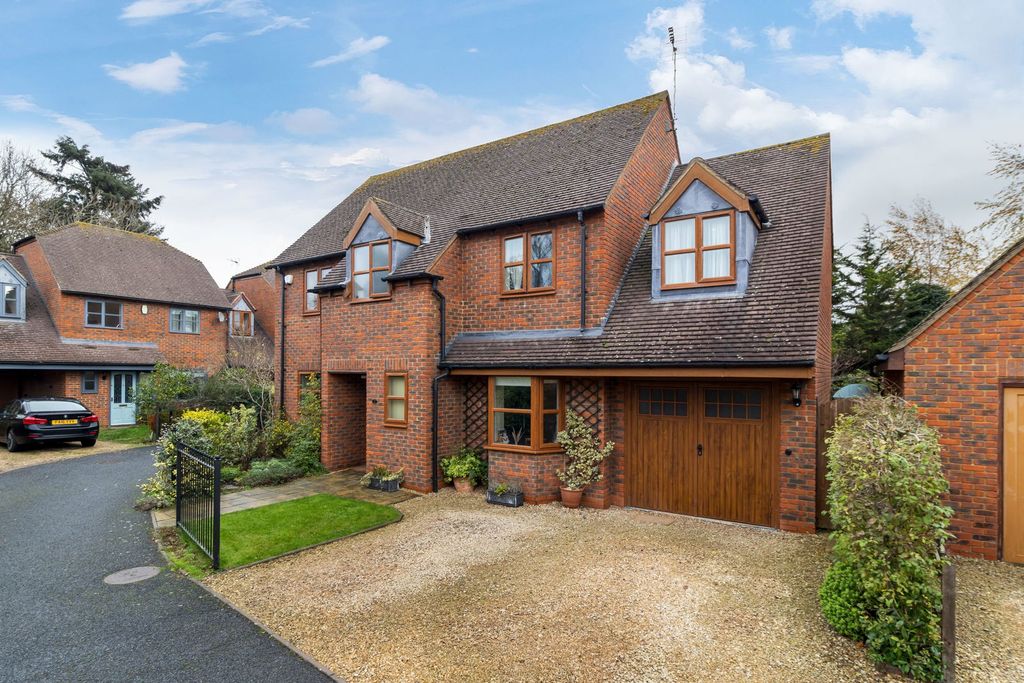 Property photo 2 of 24