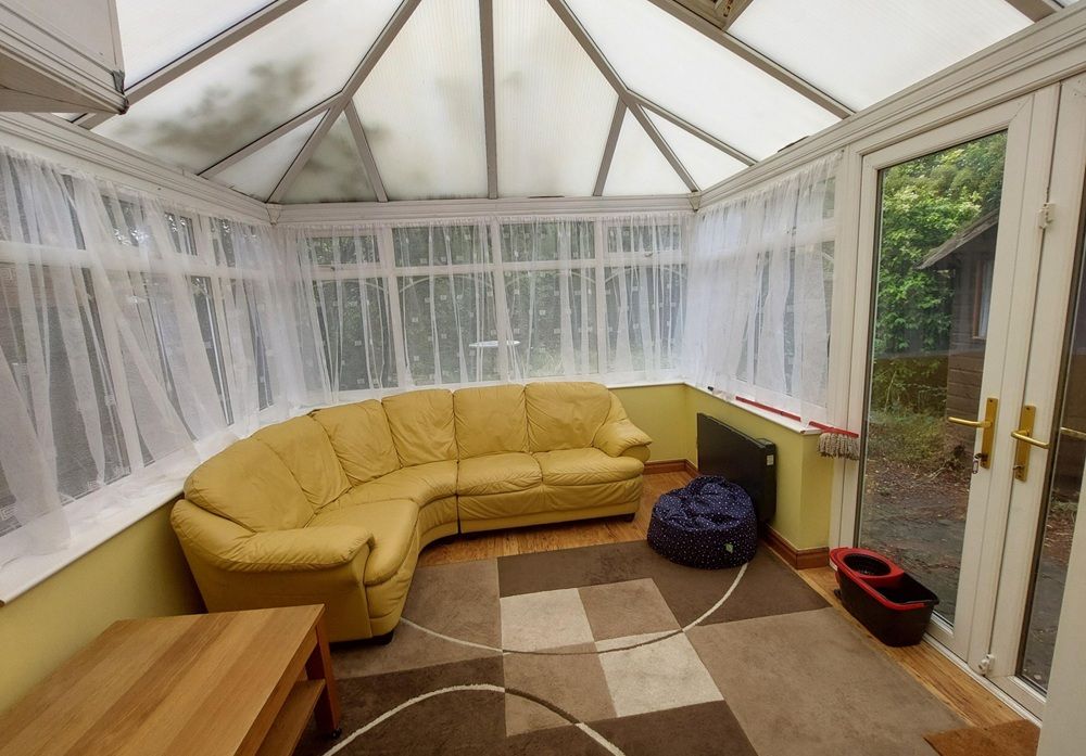 Property photo 2 of 12 Conservatory