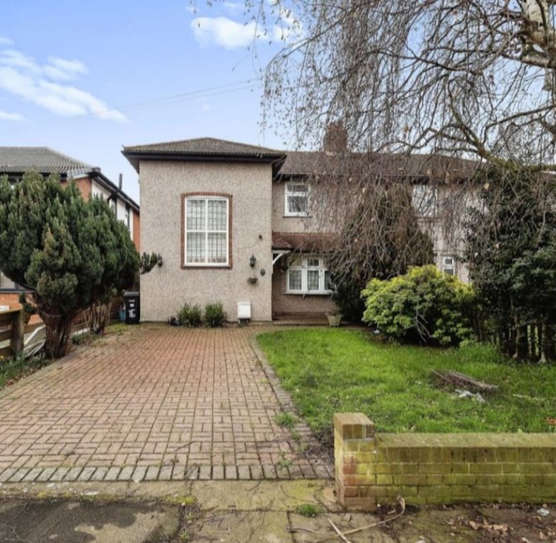 Property photo 1 of 3