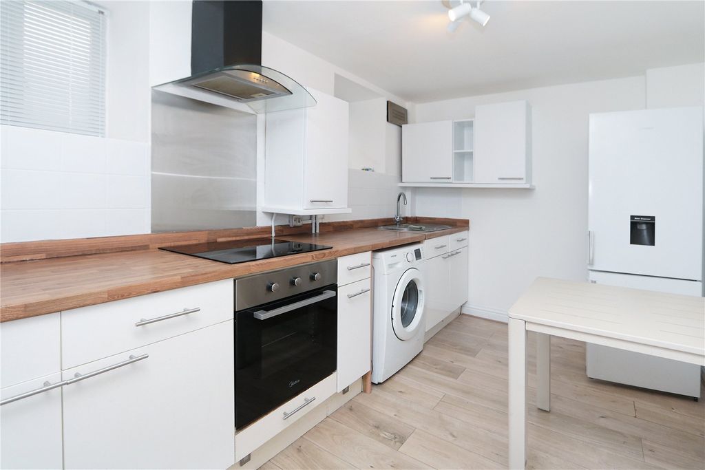 Property photo 3 of 5 Picture No. 09