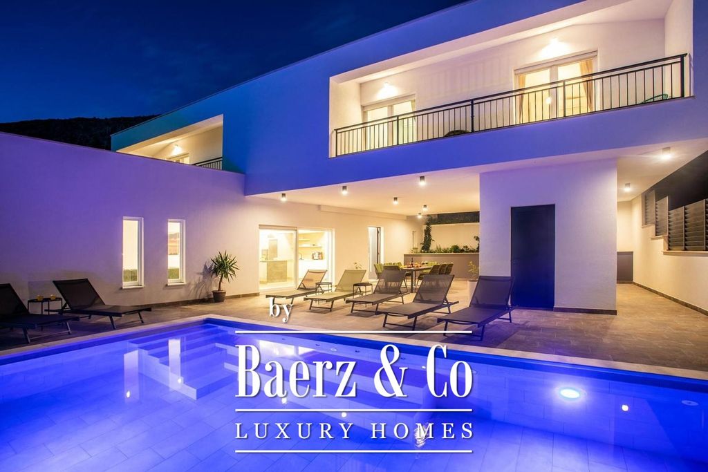 Property photo 3 of 23