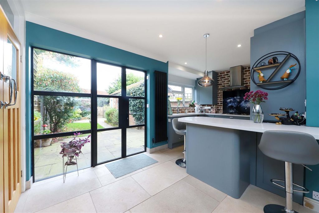 Property photo 2 of 15 Kitchen